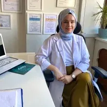 Fzt. Şeyma Ceren Gencer — Fizyoterapi Ve Rehabilitasyon, İzmir. Portre fotoğrafı.