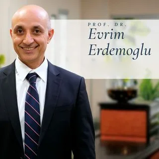 Prof. Dr. Evrim Erdemoğlu. Portre fotoğrafı.