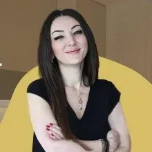 Op. Dr. Naile Gökçe Uzuner — Kadın Hastalıkları Ve Doğum, Bursa. Portre fotoğrafı.