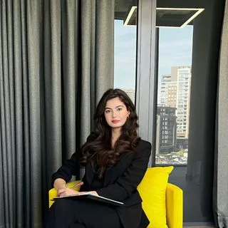 Kl. Psk. Esra Göksoy — Psikoloji, İstanbul. Portre fotoğrafı.