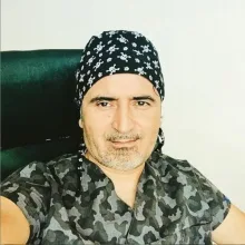 Prof. Dr. Saffet Örs — Plastik Rekonstrüktif Ve Estetik Cerrahi, Kayseri. Portre fotoğrafı.