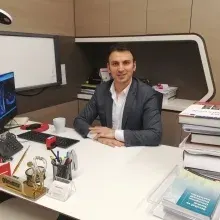 Op. Dr. Kemal Paksoy — Bahçelievler, İstanbul. Portre fotoğrafı.