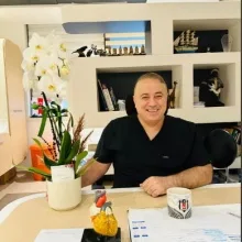 Op. Dr. Süleyman Tanrıverdi — Kalp Ve Damar Cerrahisi, İstanbul. Portre fotoğrafı.