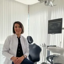 Dr. Dt. Serap Şimşek — Ankara. Portre fotoğrafı.