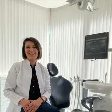 Dr. Dt. Serap Şimşek — Ankara. Portre fotoğrafı.