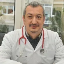 Op. Dr. Ercan Keskin — Çocuk Cerrahisi, Gaziosmanpaşa, İstanbul. Portre fotoğrafı.
