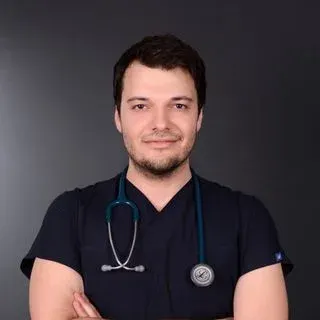 Dr. Can Dülgeroğlu — Kadıköy, İstanbul. Portre fotoğrafı.