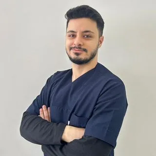 Dt. Deniz Tunçer — Diş Hekimi, Elbistan, Kahramanmaraş. Portre fotoğrafı.