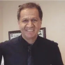 Op. Dr. Ünal Boz — Ortopedi Ve Travmatoloji, Konak, İzmir. Portre fotoğrafı.