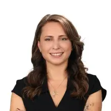 Dyt. Çağla Çevik — Diyetisyen. Portre fotoğrafı.