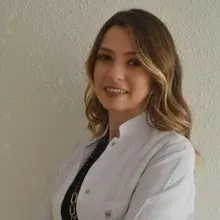 Dyt. Aslı Özkan Sarcan — Diyetisyen, Tekirdağ. Portre fotoğrafı.