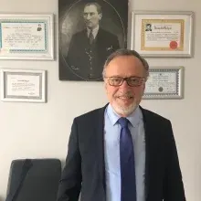 Prof. Dr. Enver İhtiyar — Genel Cerrahi, Eskişehir. Portre fotoğrafı.