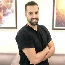 Dt. İbrahim Türker — Diş Hekimi, Alanya, Antalya. Portre fotoğrafı.