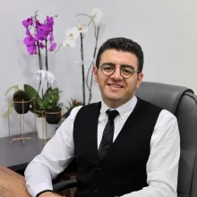 Dyt. Mustafa Mert Bayındır — Diyetisyen. Portre fotoğrafı.
