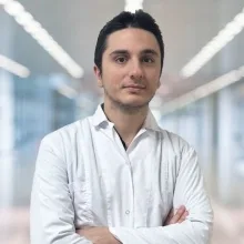 Dyt. Ahmet Taha Solmaz — Diyetisyen, İstanbul. Portre fotoğrafı.