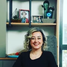 Dr. Dt. Nurgün Olcay — Ankara. Portre fotoğrafı.
