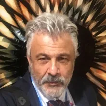 Prof. Dr. Selçuk Palaoğlu — Beyin Ve Sinir Cerrahisi, Ankara. Portre fotoğrafı.
