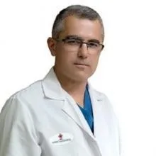 Op. Dr. Yurdacan Demir — Göz Hastalıkları, Osmangazi, Bursa. Portre fotoğrafı.