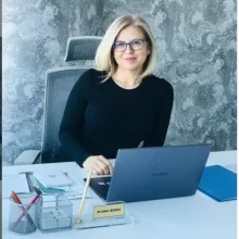 Op. Dr. Zehra Kalınlı — Kadın Hastalıkları Ve Doğum, Ankara. Portre fotoğrafı.