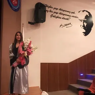 Dr. Dt. Aycan Yalçın profilinde yer alan galeri fotoğrafı.