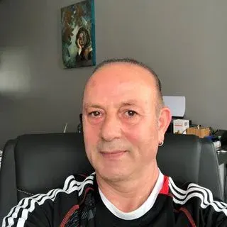Dr. Yüksel Akgül — Trabzon. Portre fotoğrafı.