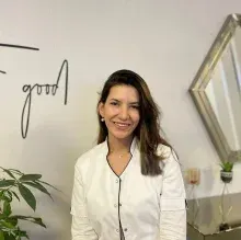 Dt. Ekin Gökmen Akmansu — Diş Hekimi, Çankaya, Ankara. Portre fotoğrafı.