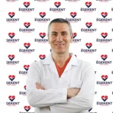 Op. Dr. Özdemir Öztekin — Ortopedi Ve Travmatoloji, Denizli. Portre fotoğrafı.