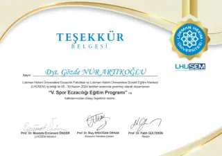 Dyt. Gözde Nur Artıkoğlu profilinde yer alan galeri fotoğrafı.