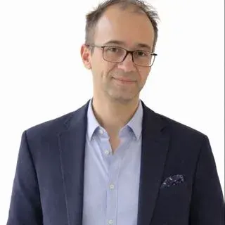 Prof. Dr. Tolga Ege — Ortopedi Ve Travmatoloji, Ankara. Portre fotoğrafı.