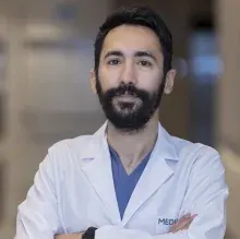 Uzm. Dr. Can Polat — Çocuk Sağlığı Ve Hastalıkları, İstanbul. Portre fotoğrafı.