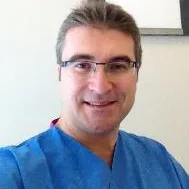 Op. Dr. Cem Erdurak — Kulak Burun Boğaz, İstanbul. Portre fotoğrafı.