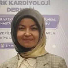 Uzm. Dr. Ayşe Hoşoğlu — Kardiyoloji, Sincan, Ankara. Portre fotoğrafı.