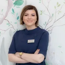 Doç. Dr. Elif Öncü — Ankara. Portre fotoğrafı.