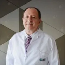 Uzm. Dr. Kamil Bedii Aksaray — Nöroloji, Ankara. Portre fotoğrafı.