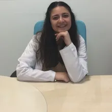 Dyt. Melis Kısaoğlu — Diyetisyen. Portre fotoğrafı.