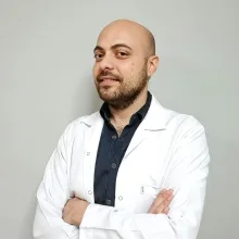 Dyt. Salih Buğra Ölmez — Diyetisyen, İzmir. Portre fotoğrafı.