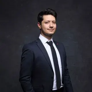 Dr. Refik Dönmez — Pratisyen, Erfelek, Sinop. Portre fotoğrafı.