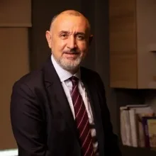 Prof. Dr. Ufuk Nalbantoğlu — İstanbul. Portre fotoğrafı.