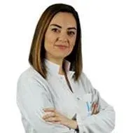 Op. Dr. Ceyda Perçinoğlu — Kadın Hastalıkları Ve Doğum, İstanbul. Portre fotoğrafı.