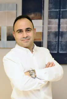 Uzm. Dr. Çetin Etik profilinde yer alan galeri fotoğrafı.