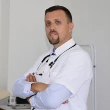 Dr. Tamer Kala — Pratisyen, Selçuklu, Konya. Portre fotoğrafı.