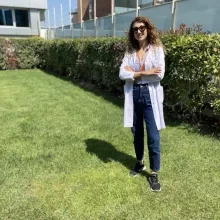 Psk. Dan. Alara Gezer — Psikolojik Danışma ve Rehberlik, İstanbul. Portre fotoğrafı.