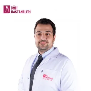 Op. Dr. Çağrı Kutlugün Emral — Kadın Hastalıkları Ve Doğum, Eskişehir. Portre fotoğrafı.