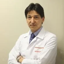 Doç. Dr. Ali Utku Öz — Kadın Hastalıkları Ve Doğum, Güngören, İstanbul. Portre fotoğrafı.