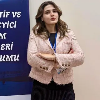 Dkt. Gamze Nur Gülgen — Mersin. Portre fotoğrafı.