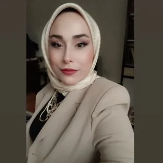 Psk. Şuranur Yağan — Psikoloji. Portre fotoğrafı.