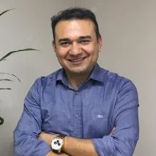 Dr. Öğr. Üyesi Vedat Baş — Çocuk Sağlığı Ve Hastalıkları, Beylikdüzü, İstanbul. Portre fotoğrafı.