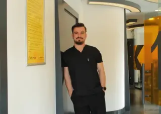 Dt. Egemen Özdemir profilinde yer alan galeri fotoğrafı.