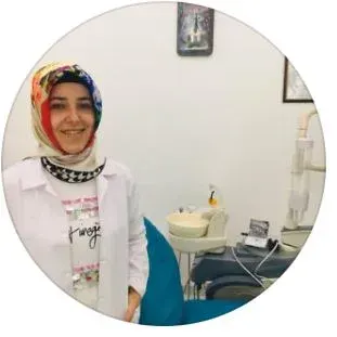 Dt. Nasibe Taş — Diş Hekimi, Şahinbey, Gaziantep. Portre fotoğrafı.