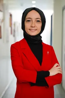 Uzm. Dt. Betül Güney profilinde yer alan galeri fotoğrafı.